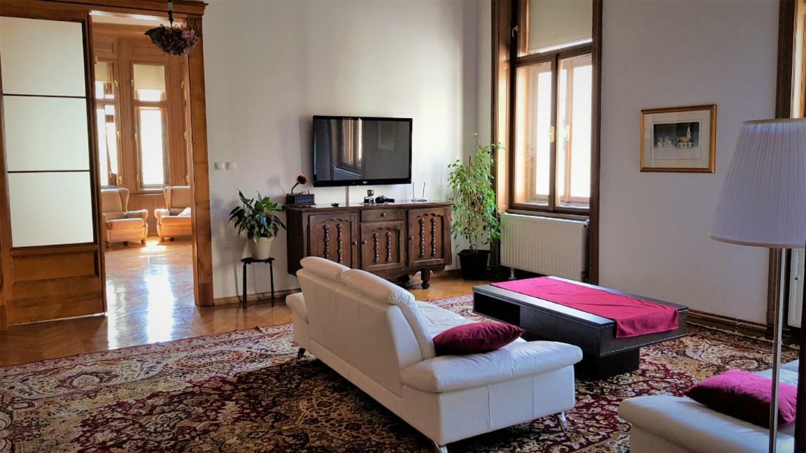 Luxury Apartment In The Heart Of Βαράζντιν Εξωτερικό φωτογραφία