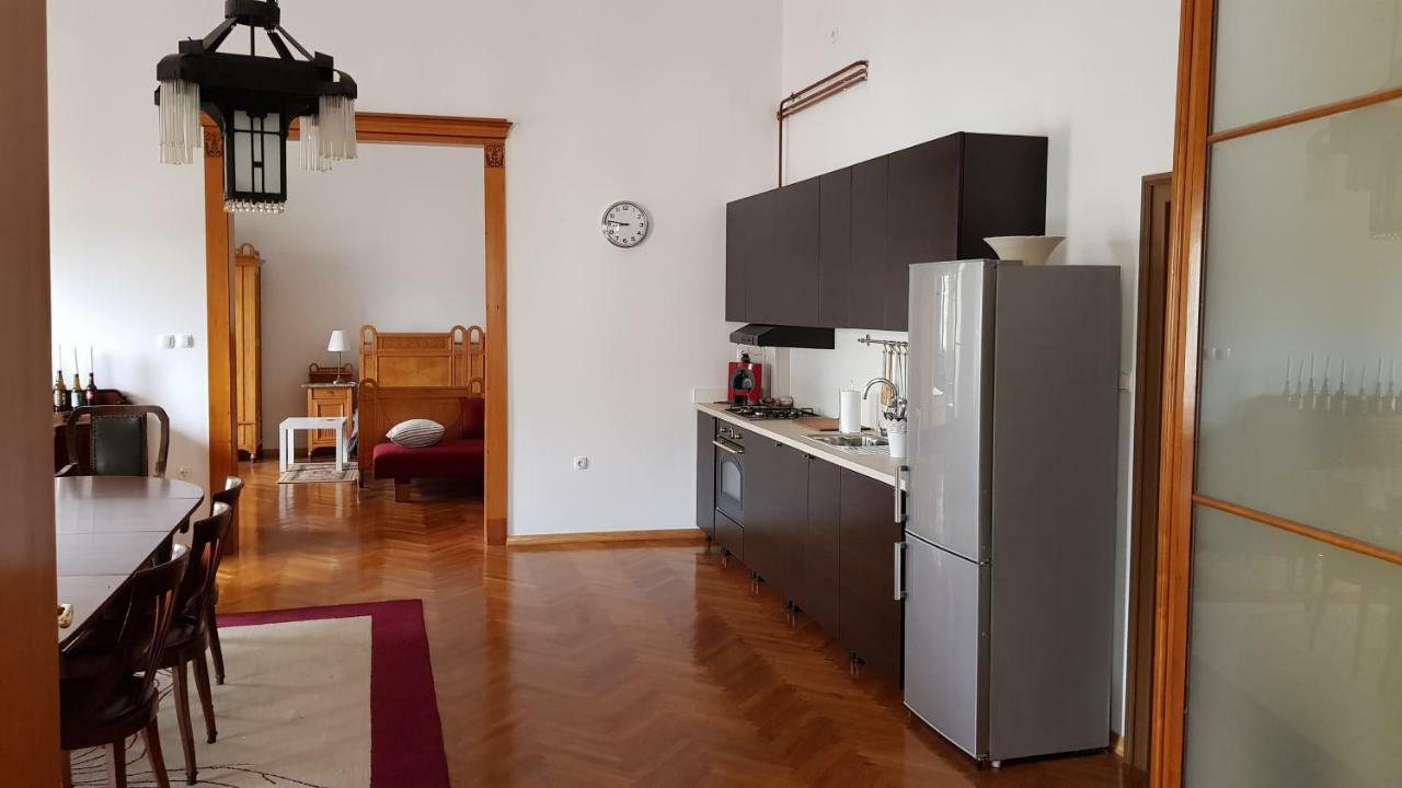 Luxury Apartment In The Heart Of Βαράζντιν Εξωτερικό φωτογραφία